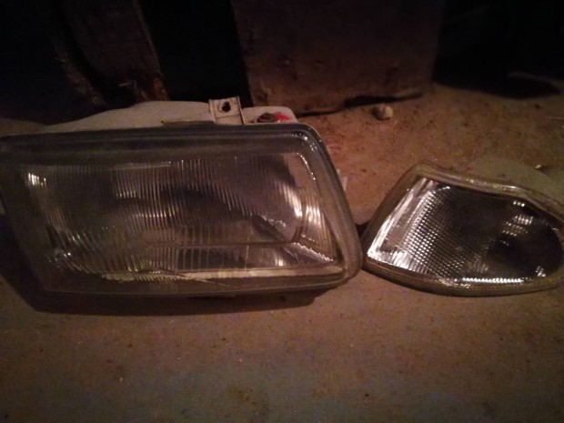 Eladó egy nagyon szép állapotban lévő opel Astra lámpa.