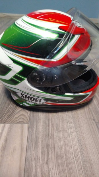 Elad egy shoei X-spr pro buksisak