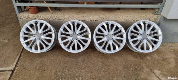 Elad egy szp 5x112 19" gyri Audi alufelni garnitra