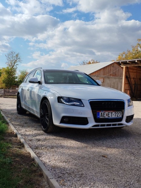 Eladó egy szép A4 B8 crtdi