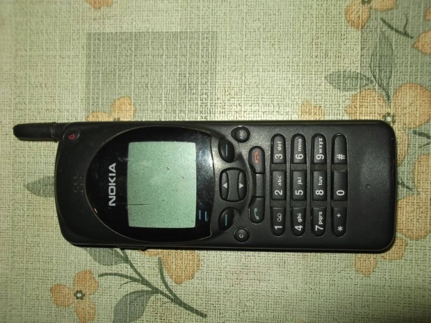 Elad egy szp retro Nokia 2110 tpus mobiltelefon olcsn