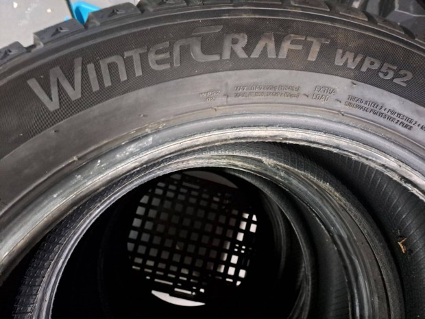 Elad egy szezont hasznlt Kumho tli gumi. 7mm
