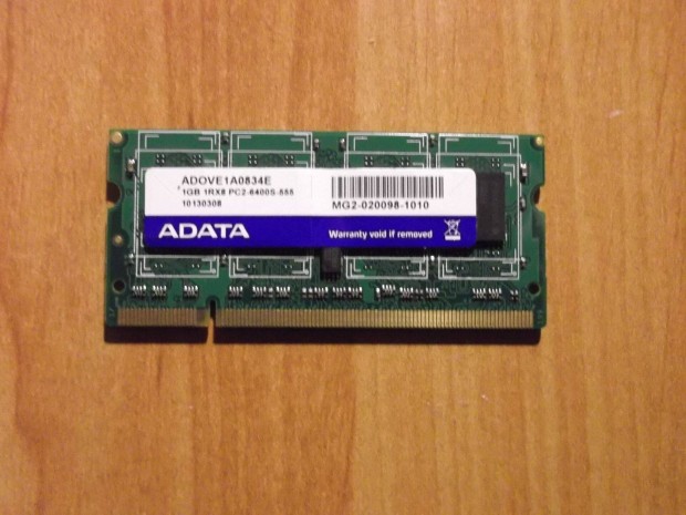 Elad egy tesztelt Adata 1 GB.- os DDR2 SD RAM, SO DIMM