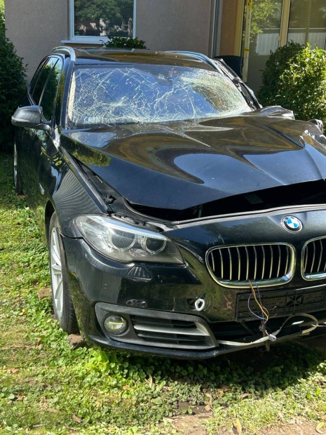 Eladó egy törött BMW f11 530 xdrive !