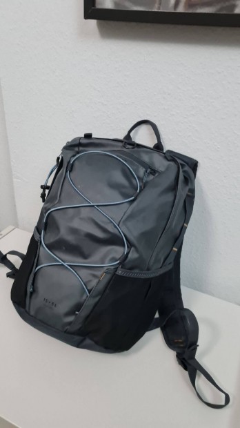 Eladó egy új Caperlan horgász hátizsák táska