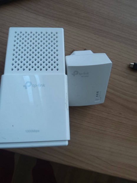 Eladó egyben egy Tp-link tl-wpa7510 és egy TL-PA7017 extender. 1x Pow