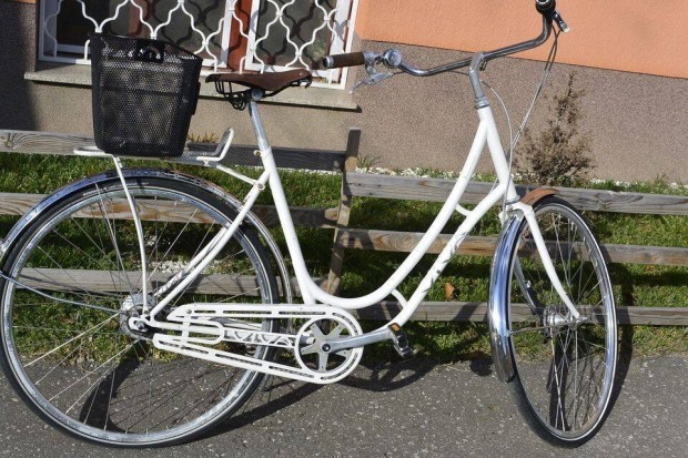 Eladó egyedi 28"-as női kerékpár, sorszámozott városi bicikli!