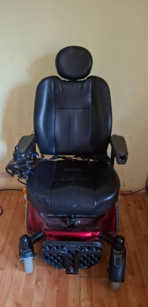 Elad elektromos kerekesszk