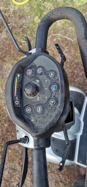 Elad elektromos moped 