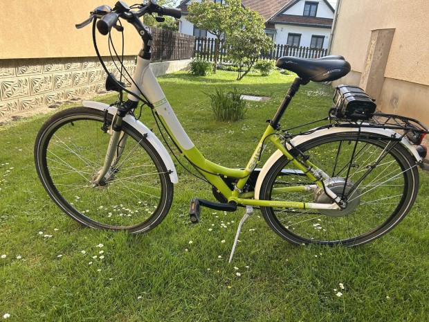 Eladó elektromos rá segítős női kerékpár !