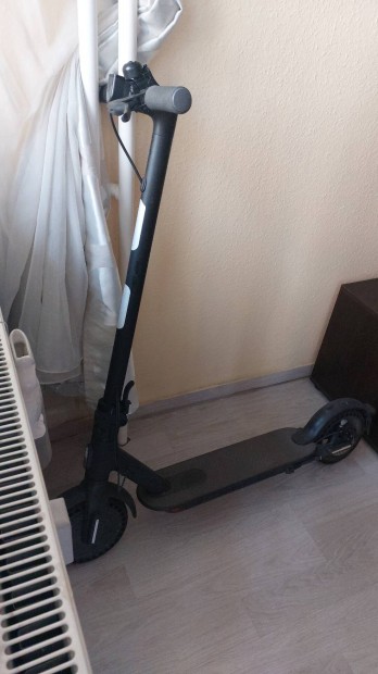 Elad� elektromos roller 