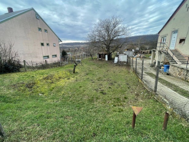 Elad� �p�t�si telek P�cs-Somogyban