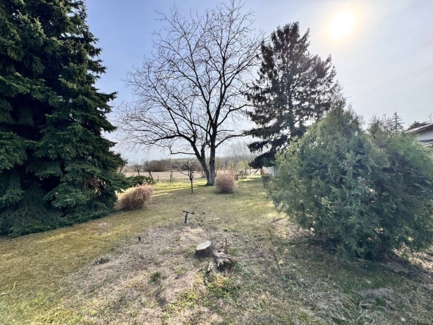 Elad� �p�t�si telek/nyaral� R�ckeve kertv�rosi r�sz�n