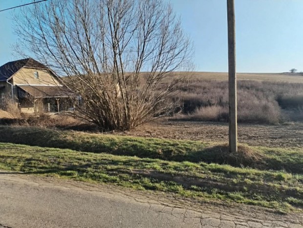 Elad� �p�t�si telkek Etesen  panor�m�s k�rnyezetben!