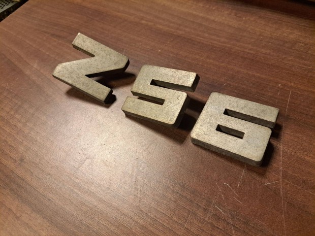 Eladó eredeti Ikarus 256 Z56 felirat típusjelzés logo