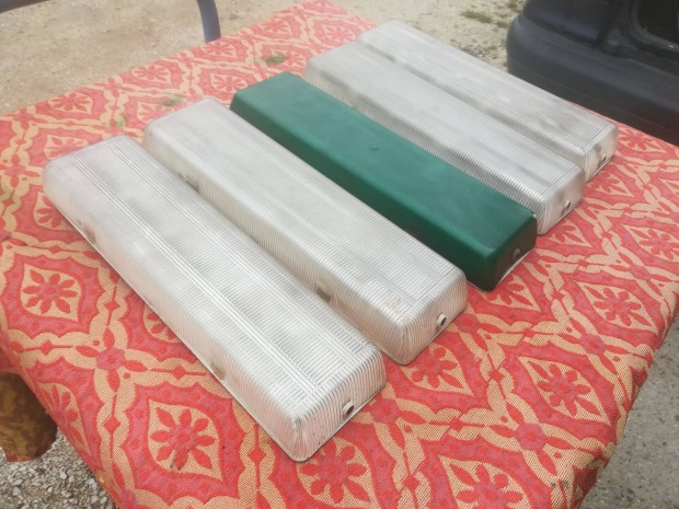 Elad eredeti Ikarus utastr / bels vilgts szofita izzs