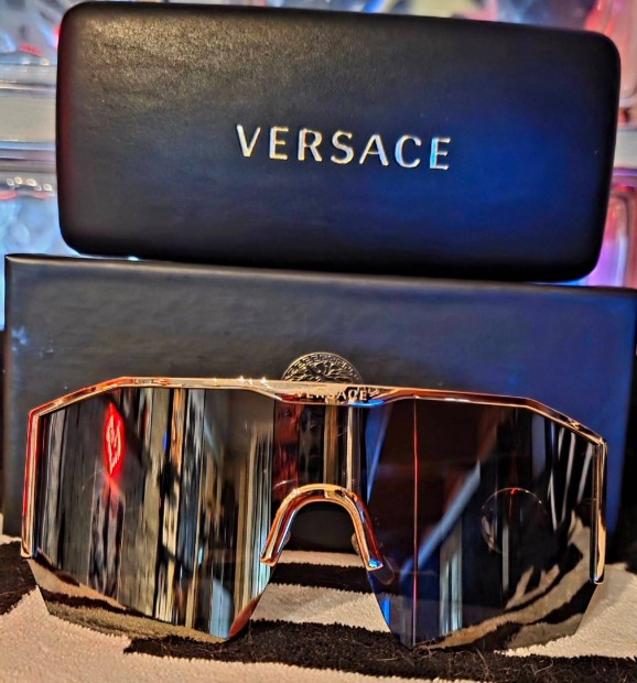 Eladó eredeti Versace 2220100287 napszemüveg! Egyedi megjelenés!