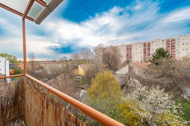 Elad� erk�lyes t�gla lak�s Kispesten!