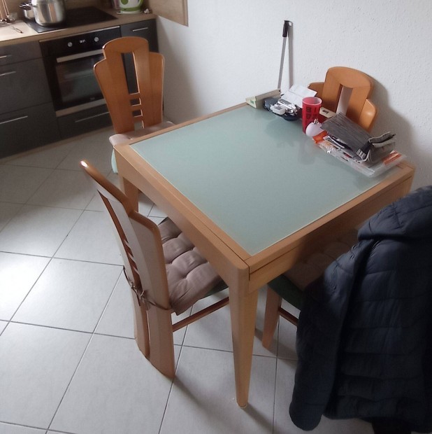 Eladó étkező garnitúra