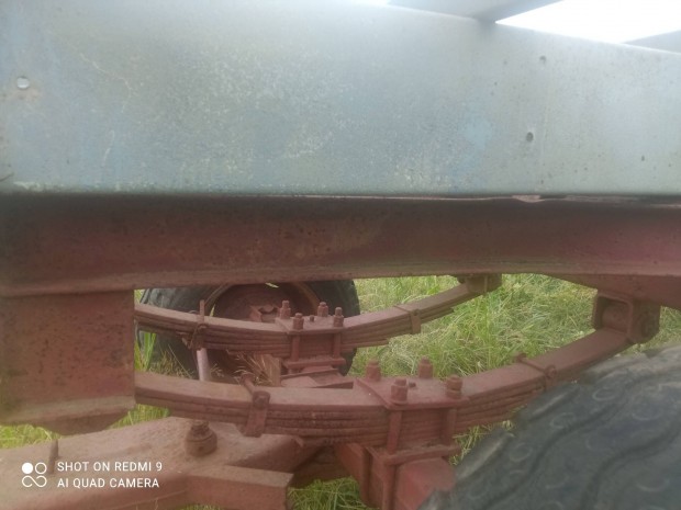 Elad� f�l k�sz fix p�tkocsi pap�r n�lk�l 