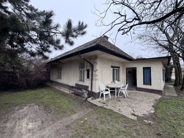 Elad� fel�j�tand� csal�di h�zr�sz Cs�m�rKistarcsa hat�r�n, kiv�l� k�z