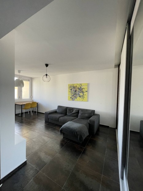 Elad� fel�j�tott Lak�s Zalaegerszeg Belvaros