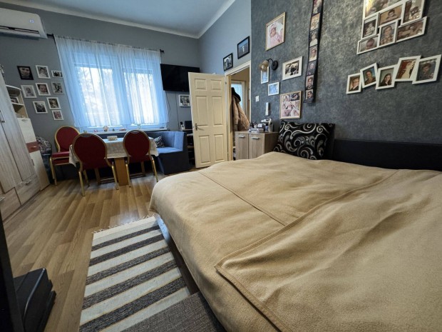 Elad� fel�j�tott, kertkapcsolatos h�zr�sz a XV. ker�letben, Pest�jhely