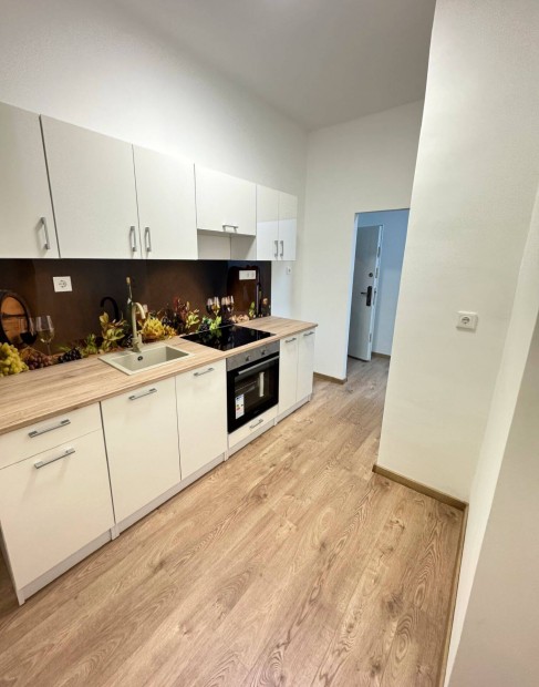 Elad� fel�j�tott ingatlan Tatab�ny�n