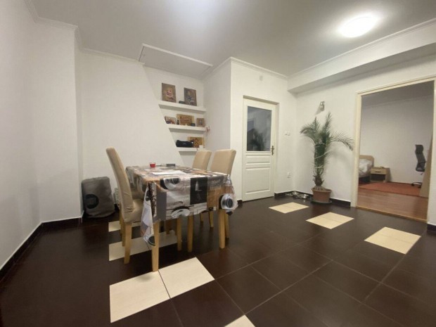 Elad� fel�j�tott lak�s gar�zzsal Miskolc z�ld�vezeti r�sz�n!