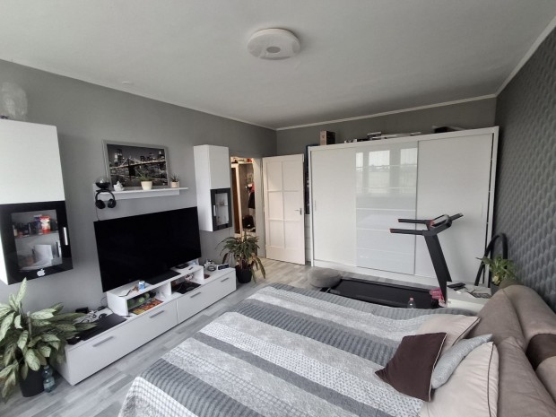 Elad� fel�j�tott panor�m�s lak�s B�tonyterenye