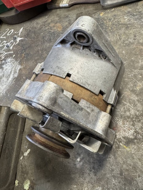 Elad� fel�j�tott trabant gener�tor