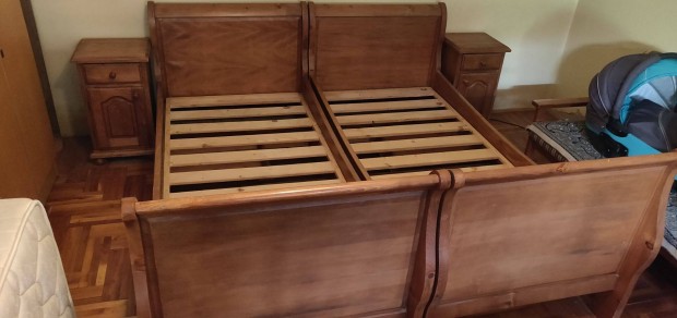 Elad� feny�fa �gykeret �jjeliszekr�nnyel!