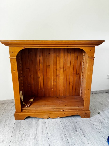 Eladó fenyőfa polc bútor, Szentendre