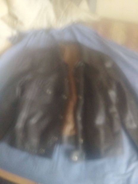 Elad� f�rfi b�r dzseki