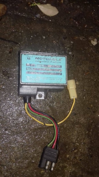 Elad feszltsg szablyz motorola 8RB 2003