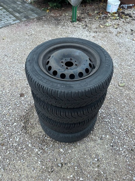 Elad fiat 500 4x98 r14 felni garnitra