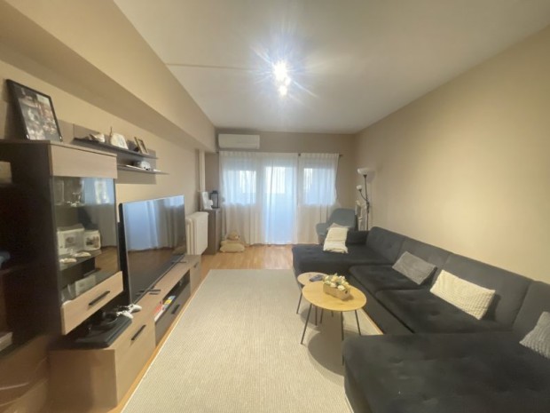 Elad� f�ldszinti 3 szob�s lak�s a Krisztina t�ren!