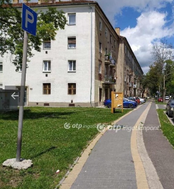 Eladó földszinti lakás, Kazincbarcika