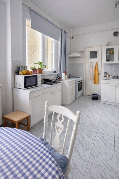 Elad� f�ldszinti t�gla lak�s P�csen, a J�zsef Attila utc�ban