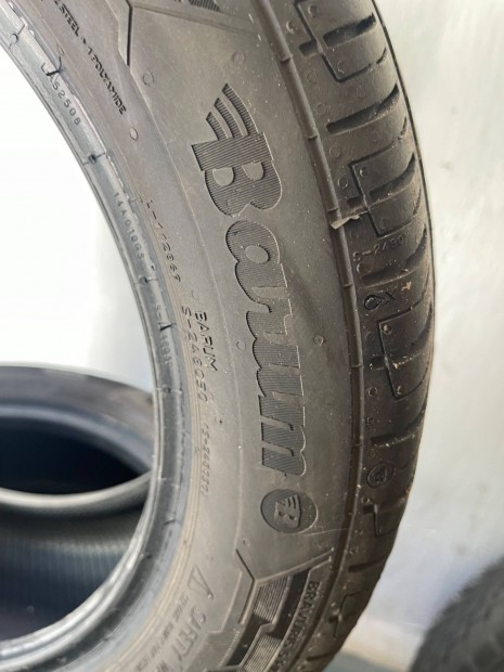 Eladó ford fiesta nyári gumi