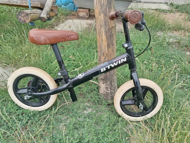 Eladó futóbiciklí