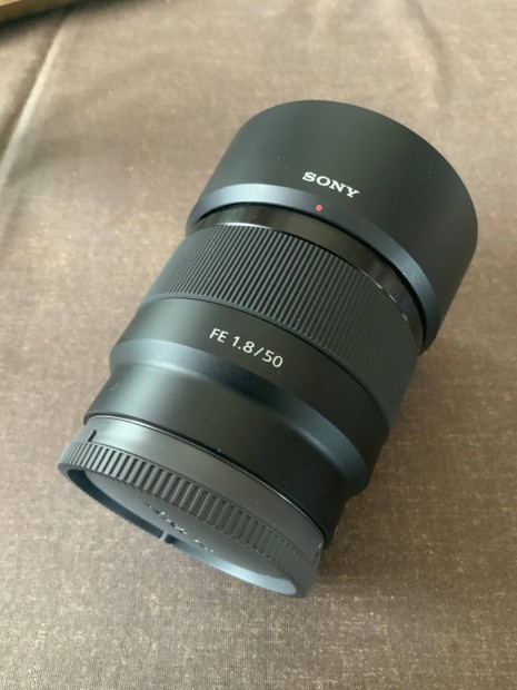 Elad garancilis Sony 50/1,8 objektv Hoya UV szrvel