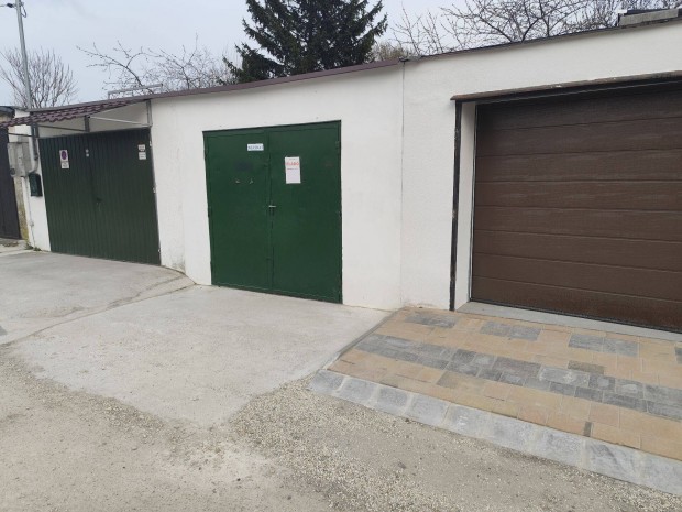 Elad� gar�zs Gy�r, Szabadhegyen