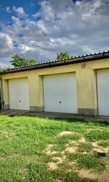 Elad� gar�zs Miskolcon