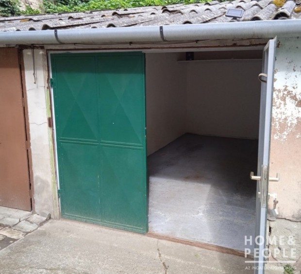 Elad� gar�zs Szeged belv�ros!