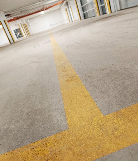 Elad� gar�zs, Kecskem�t