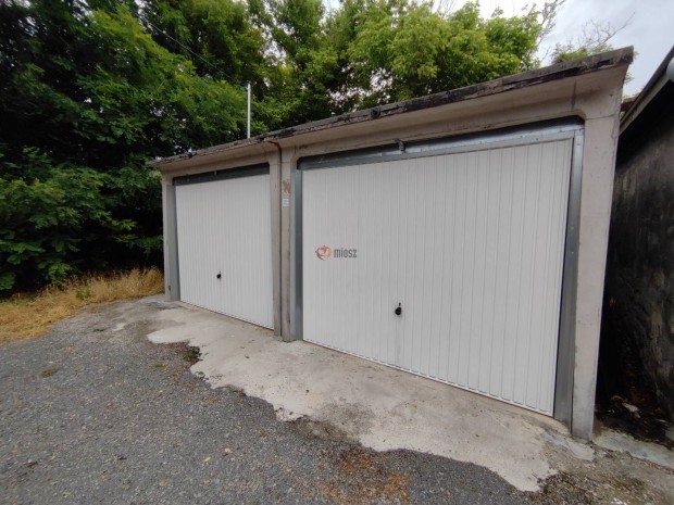 Elad� gar�zs, Moh�cs, 10000000 Ft, 30 nm 939_sri