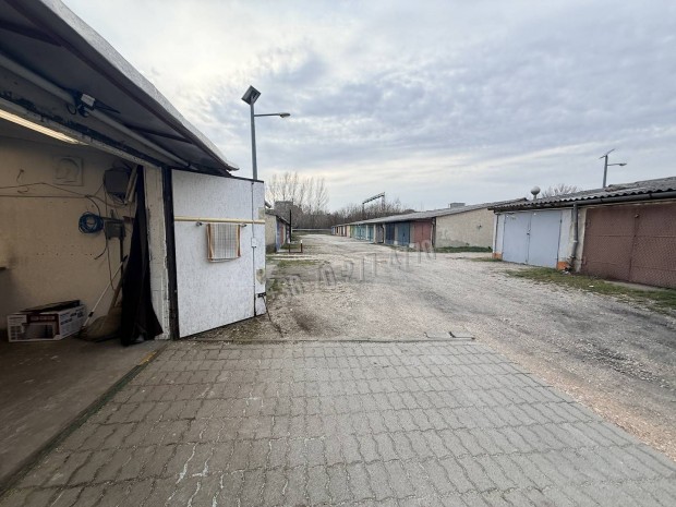 Elad� gar�zs, Oroszl�ny, Mindszenti utca, 6700000 Ft, 22 nm 209_tl