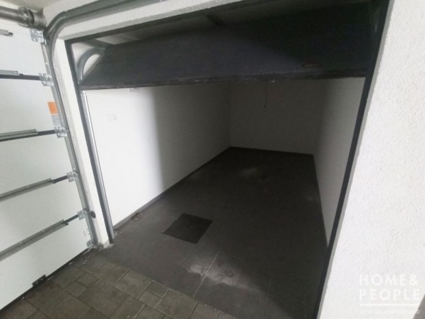 Eladó garázs újépítésű társasházban! - Szeged