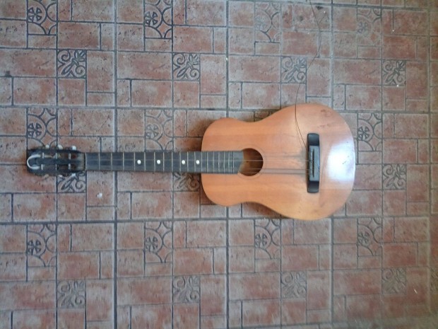 Eladó gitár!